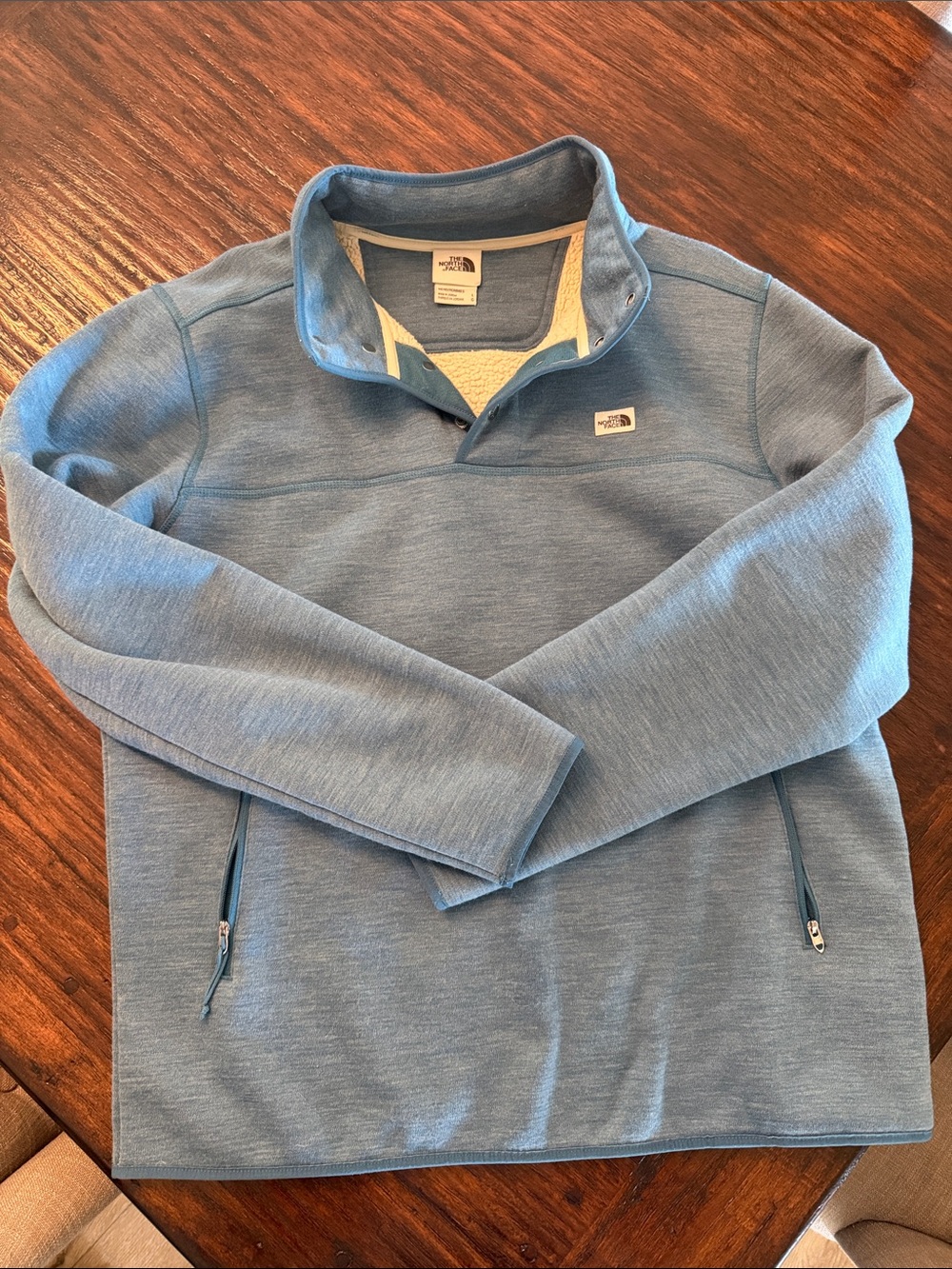 The North Face Men's Light Blue Half-Zip Fleece Pullover